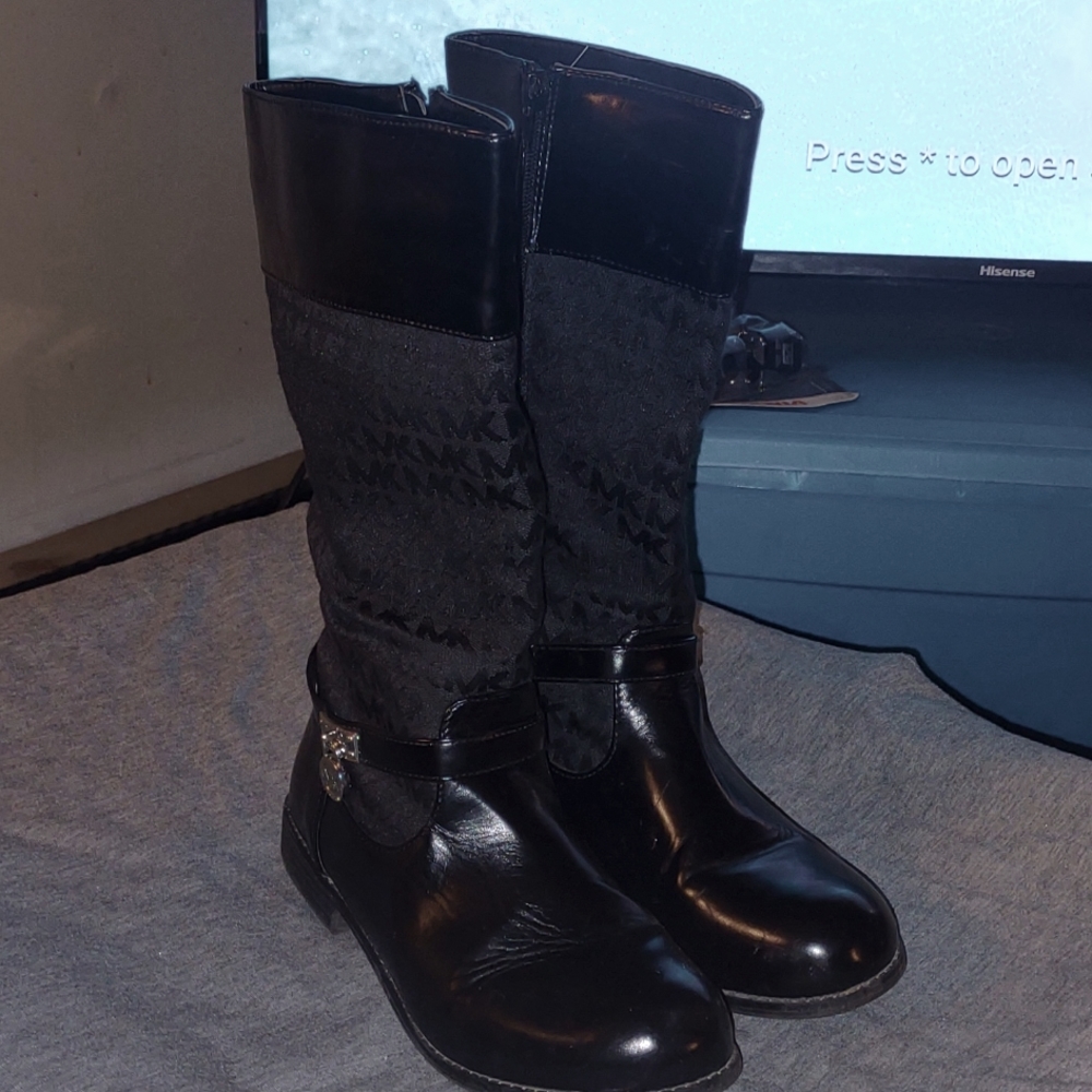 Little girls Michael kors boots sz 4